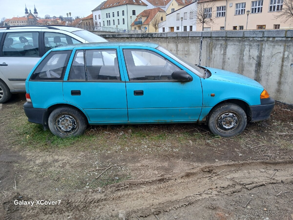 SUZUKI SWIFT