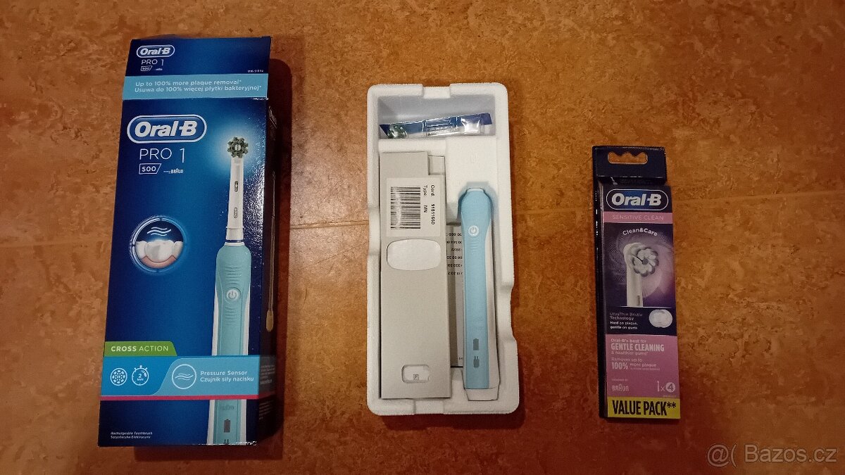 Zubní kartáček Oral-B Pro 1 500 Cross Action + 4 hlavice