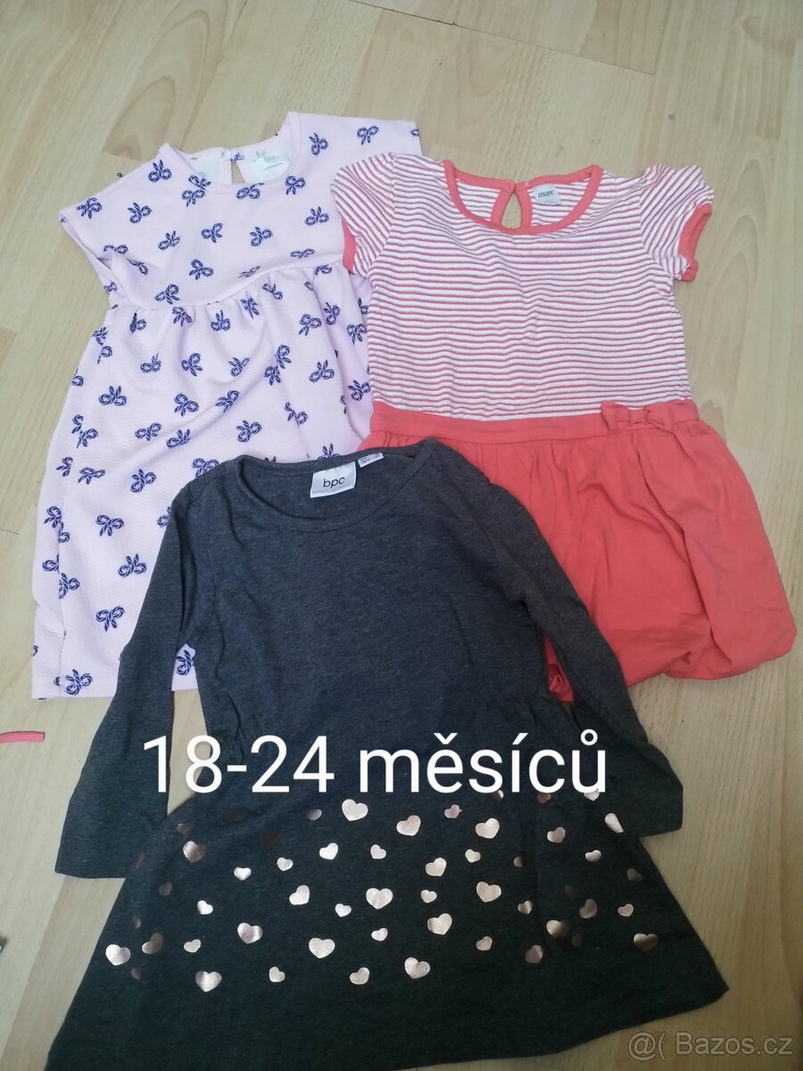 Dětské šatičky