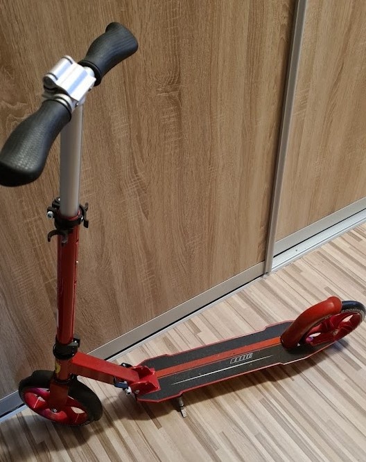 Koloběžka SCUDERIA, nepoužitá