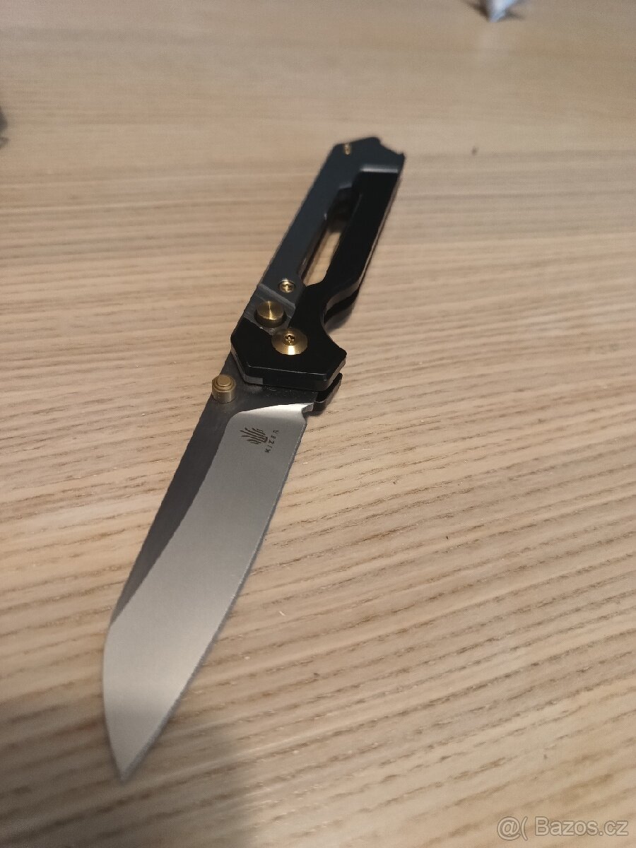 nůž kizer hyper