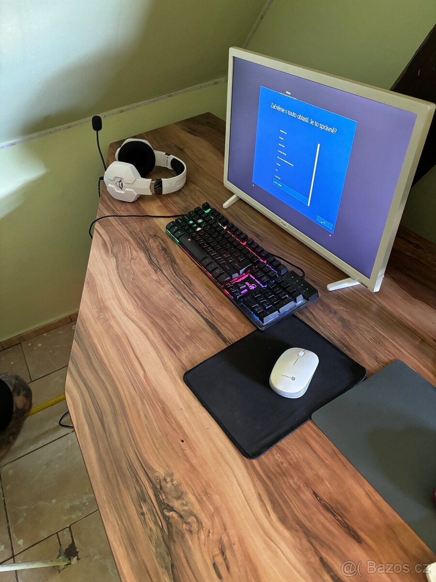 Stolní počítač