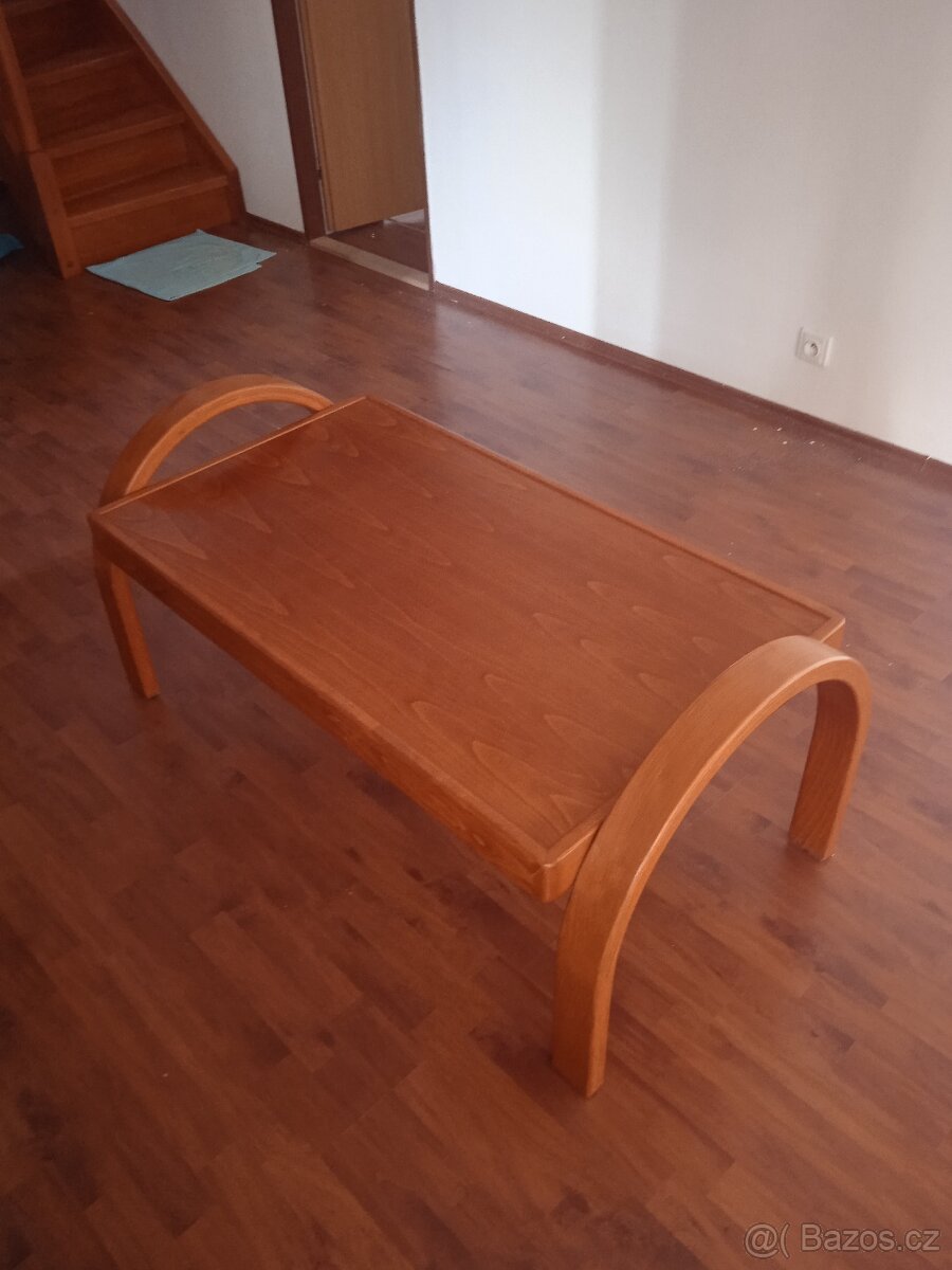 Prodám konferenční stůl od f.Jelínek