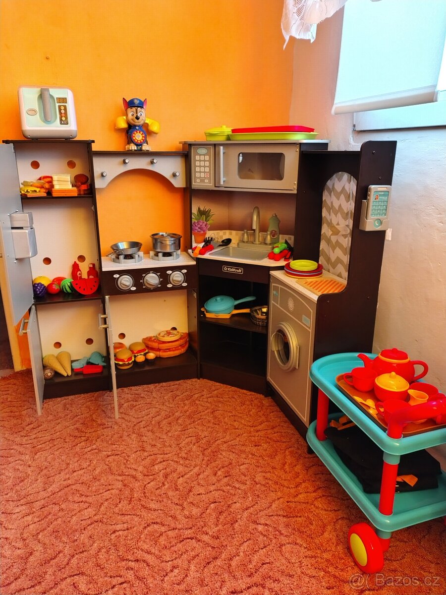 Dětská kuchyňka KidKraft s příslušenstvím