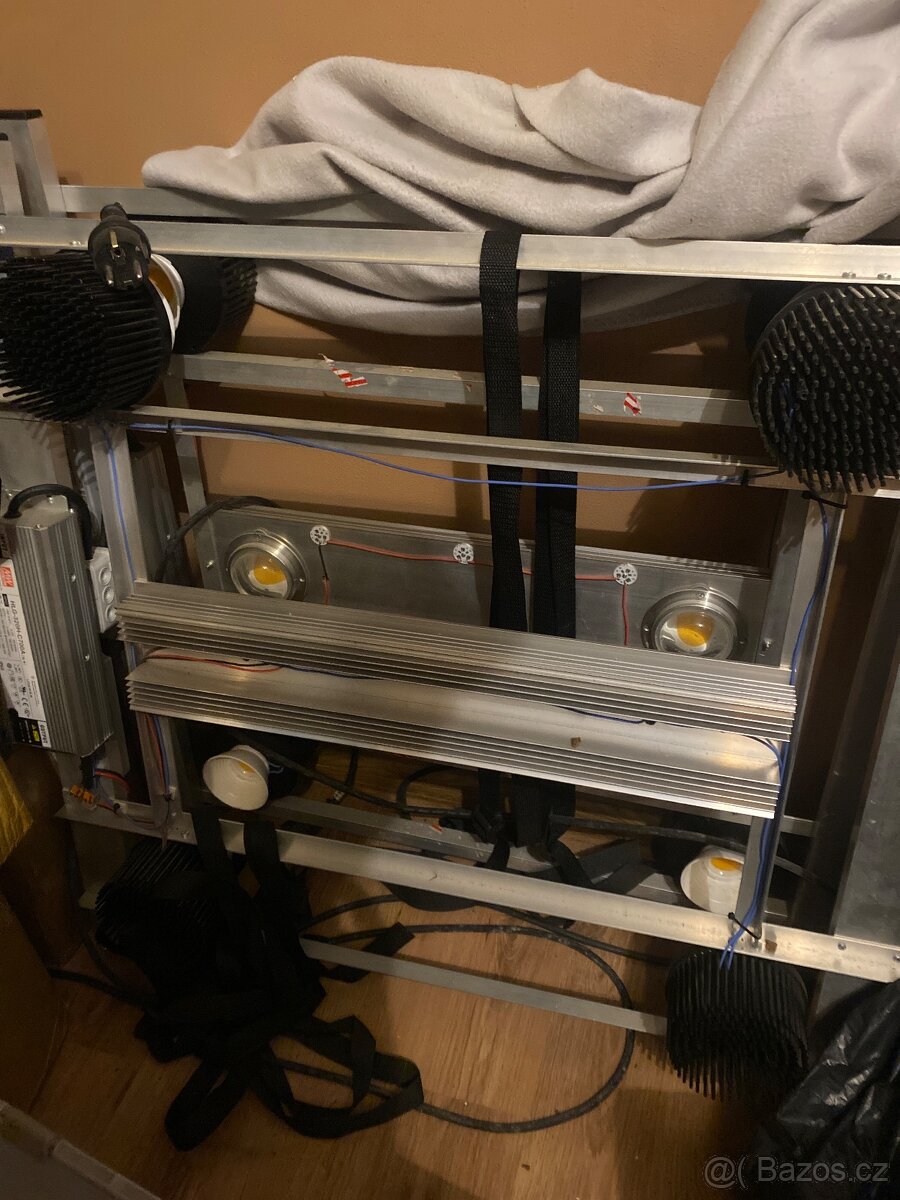 Ledideal a komplet Pěstební stan homebox/homelab 240x120
