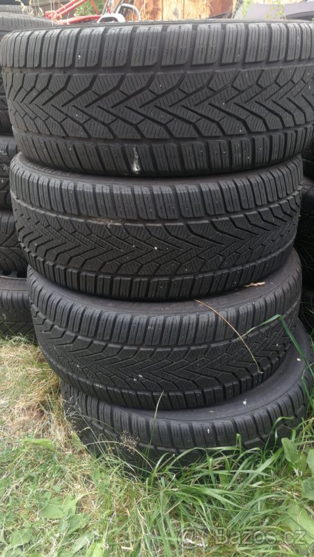 zimní pneumatiky 225/45 R17 Semperite