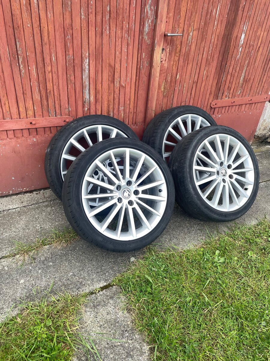 Original Alu Kola Škoda Turini R18