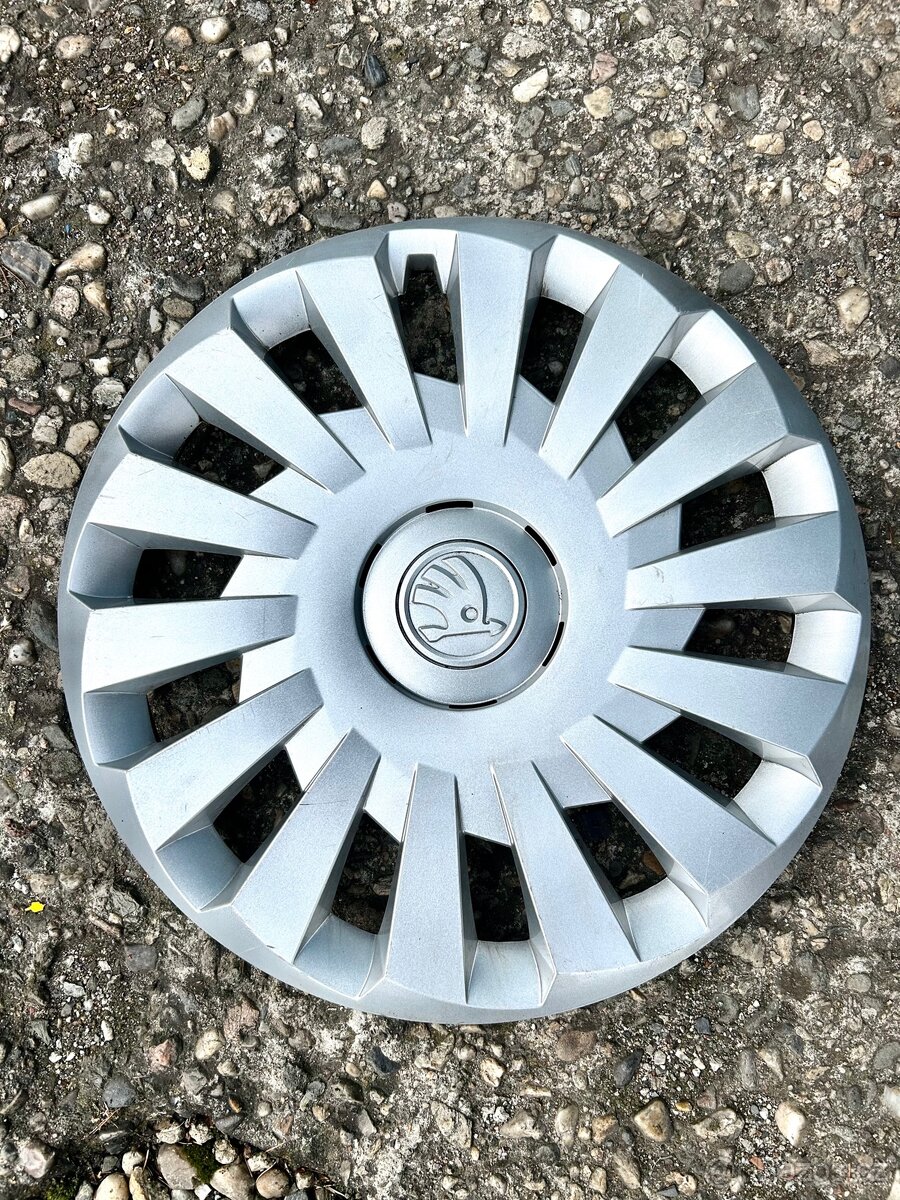 Originál poklice škoda 15”
