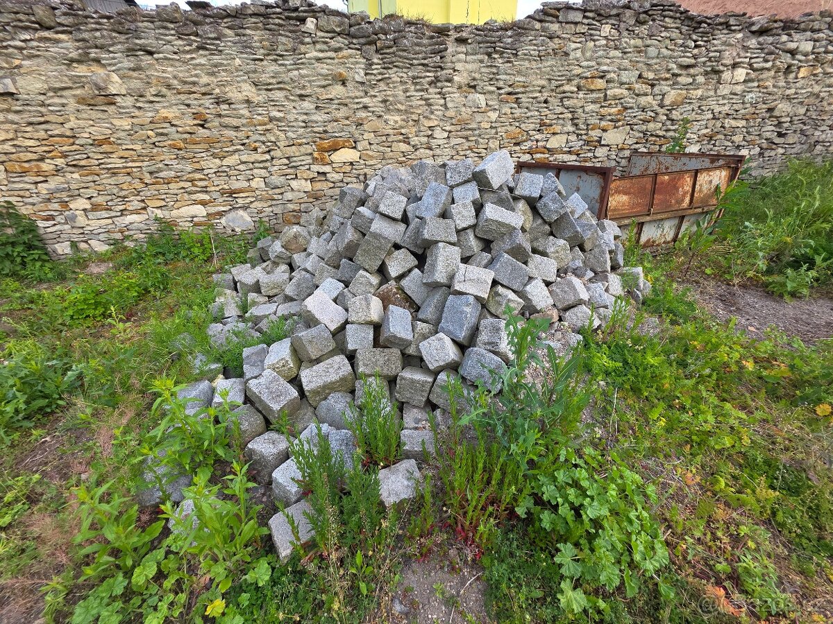 Dlažební kostky