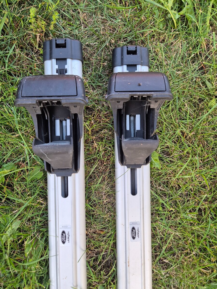 Thule příčníky Ford Kuga