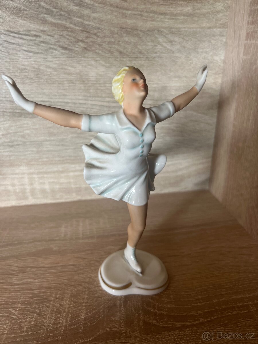 Porcelánová soška krasobruslařky