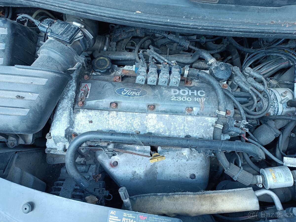Motor Ford 2.3 i , 107 kw