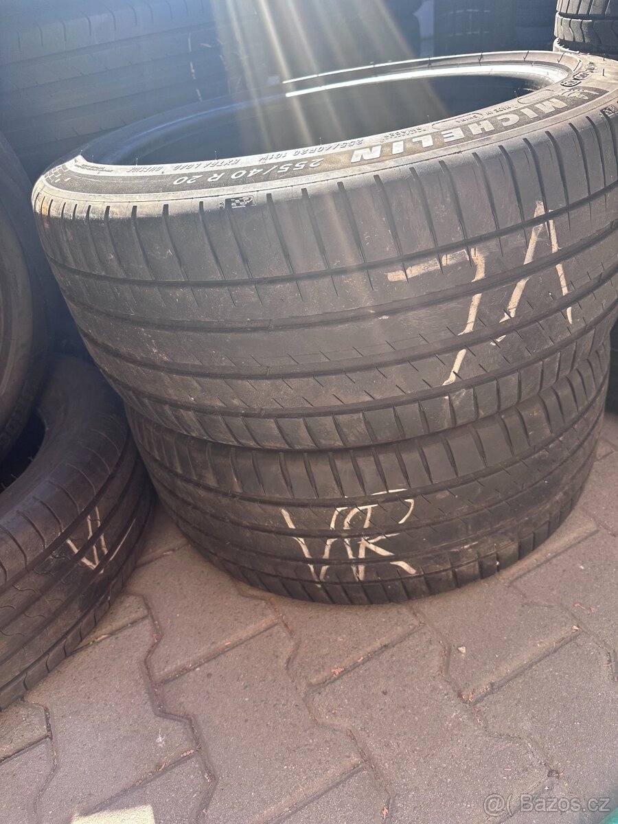 2ks letních pneu 255/40 R20 - Michelin PilotSportEV