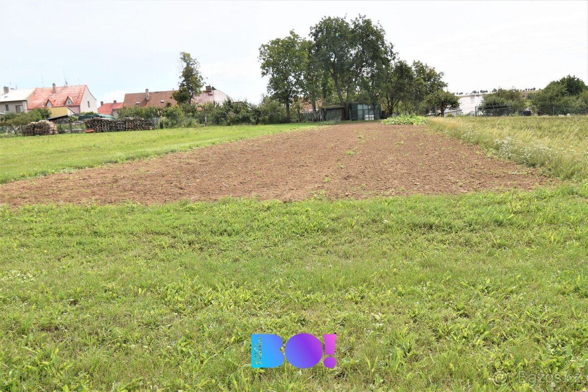 Prodej stavebního pozemku, 5 182 m², Beňov