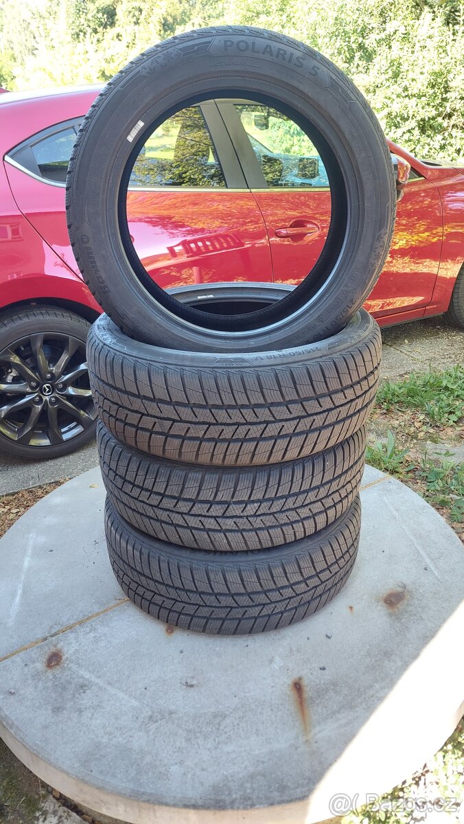 Zimní pneu 215/50 R18 Polaris 5 (jako nové)