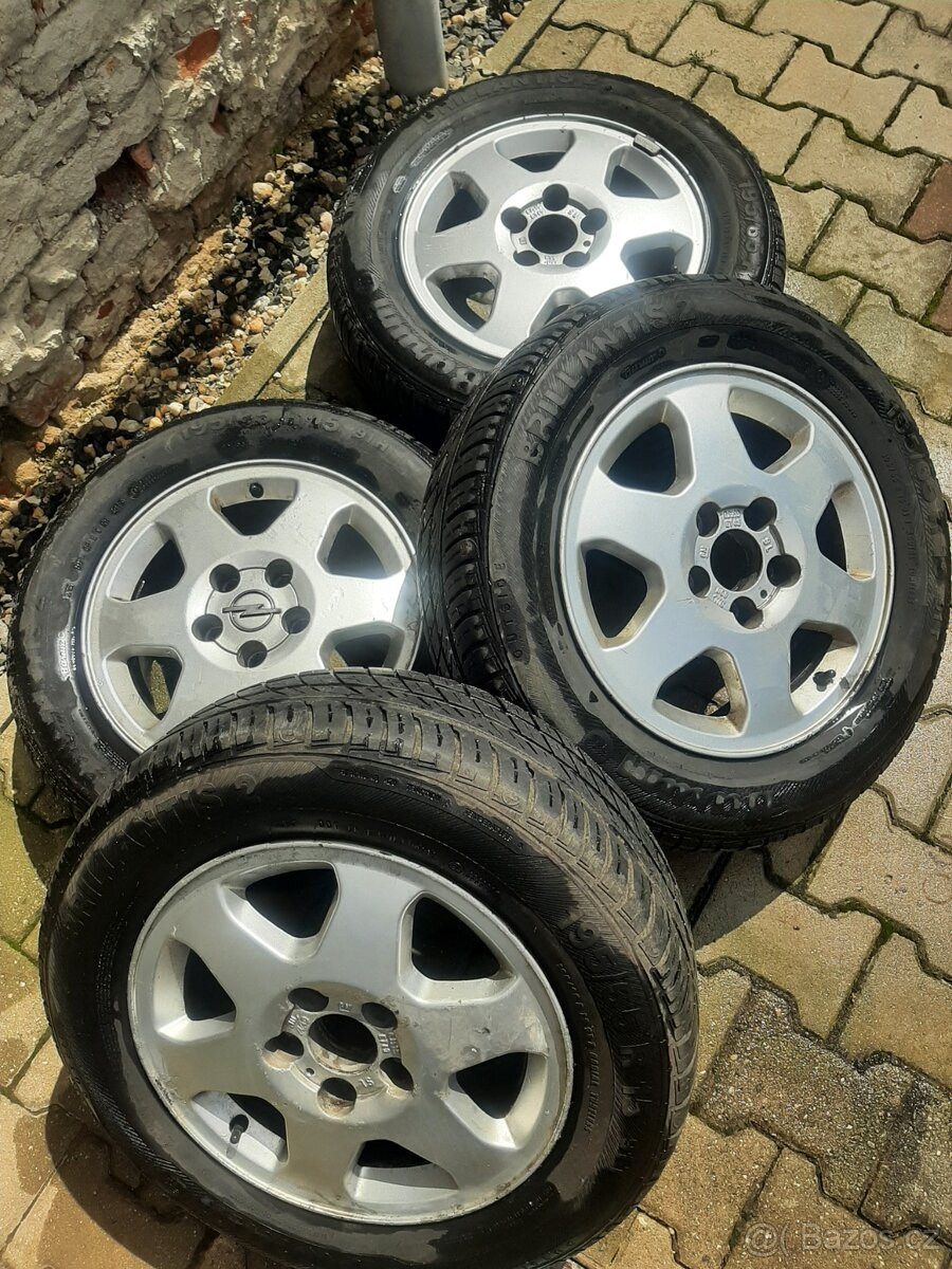 15 alu kola s pneu