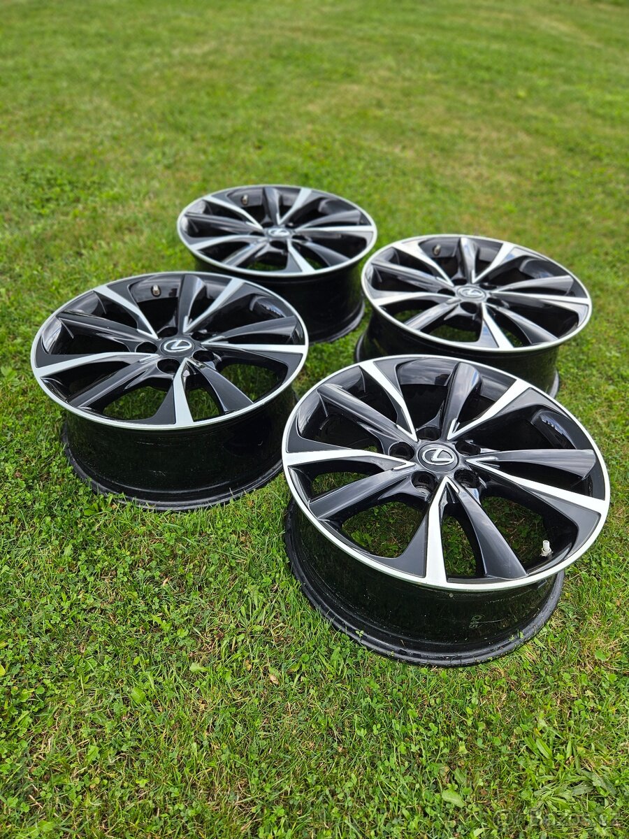 Sada originalnich kol Lexus / Toyota