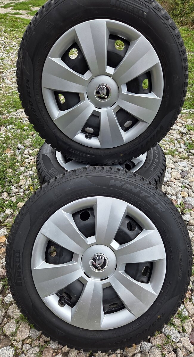 Pěkná zimní sada Škoda Fabia, Rapid 15" 5x100 185/60/15