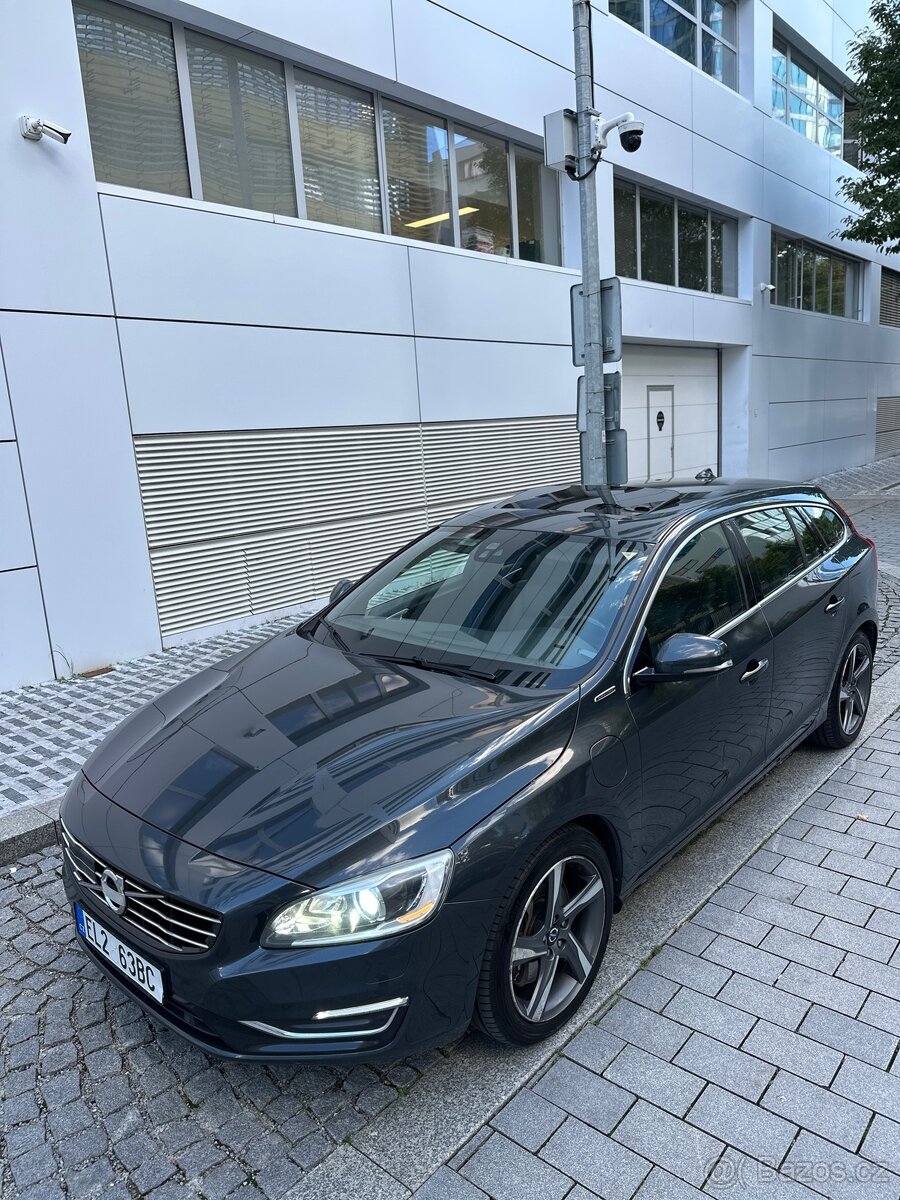 Volvo V60 2.4 D6 Plug-in Hybrid AWD, r. v. 20.12.2013