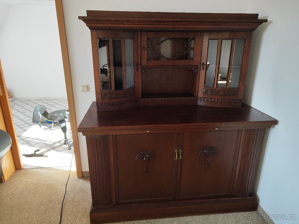 Prodám starožitný Buffetschrank