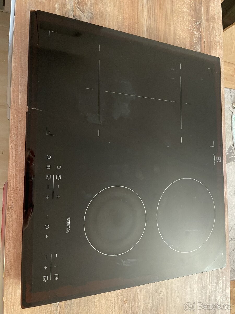 Indukční deska Electrolux na náhradní díly