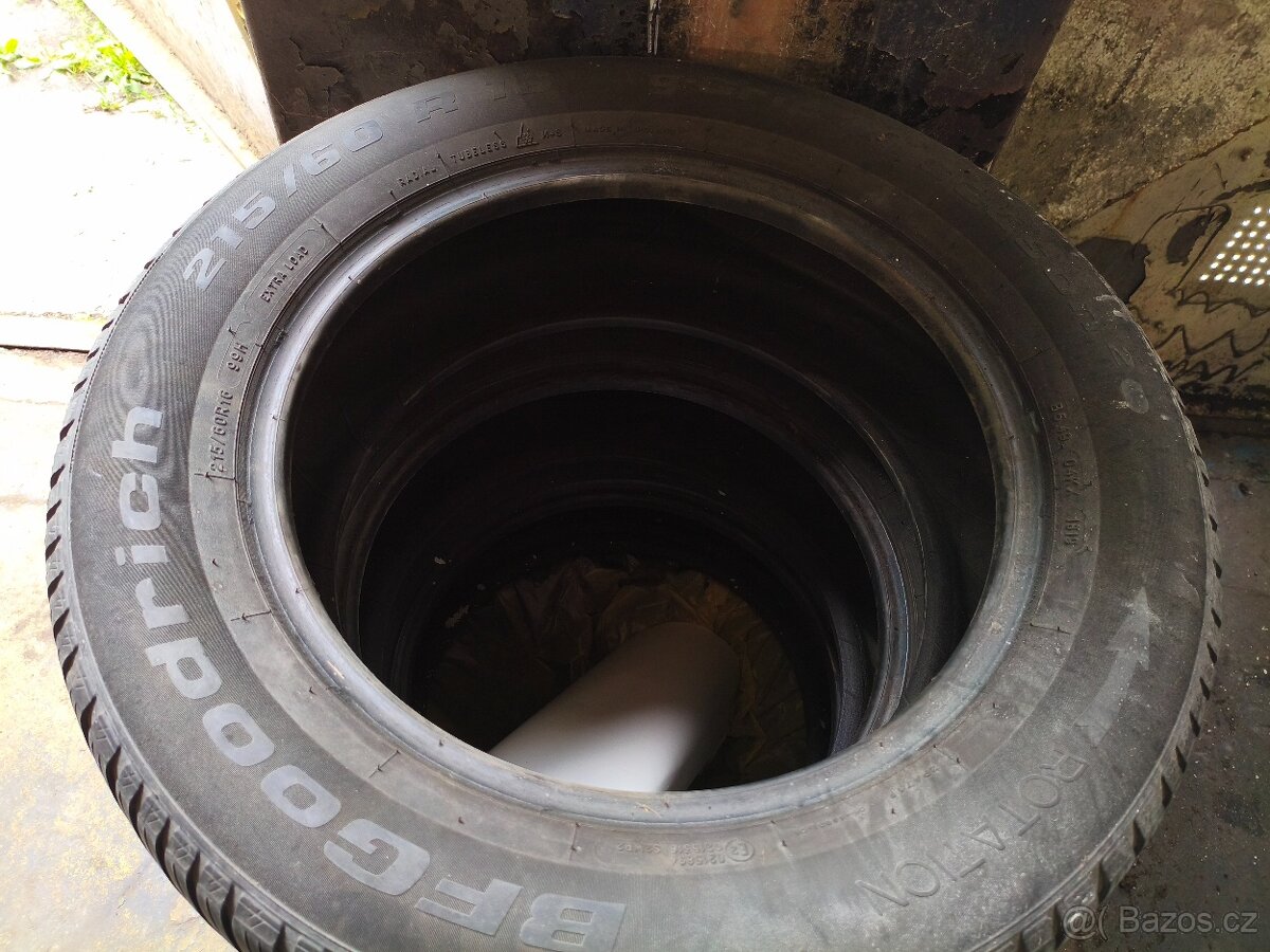 Zimní pneu 215/60R16