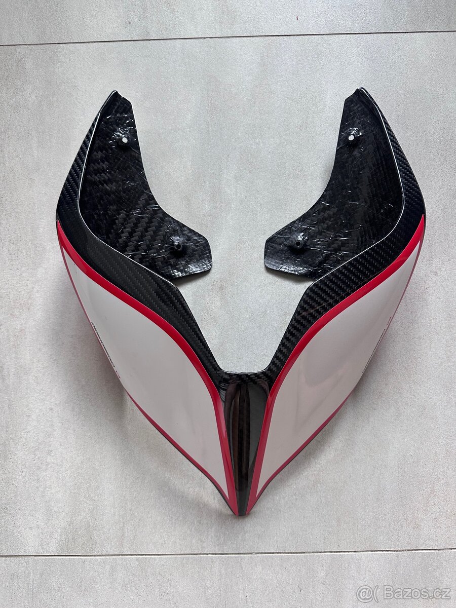 Ducati Streetfighter V4 - krovka, karbon