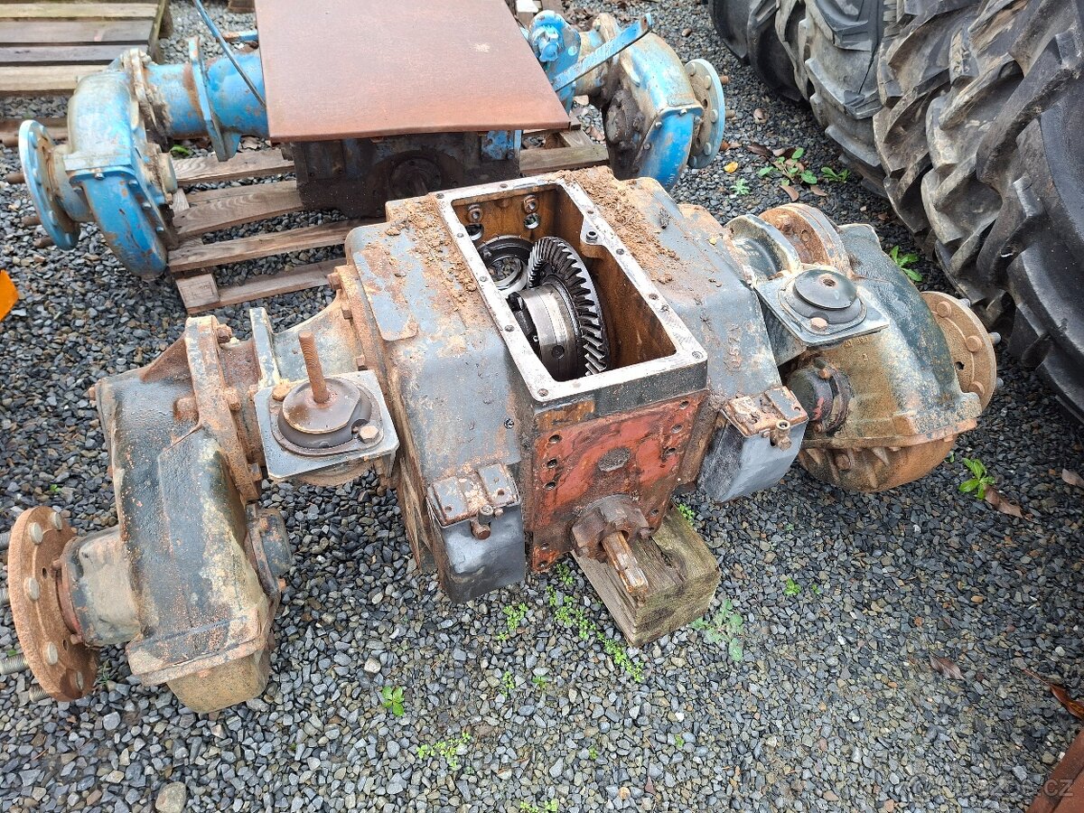 Zetor 7711 diferak s portály