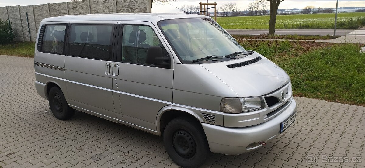 VW MULTIVAN T4 2,5TDi75kw,rv4/2000,7míst,2.MAJ,ALU,ZAHRADKA