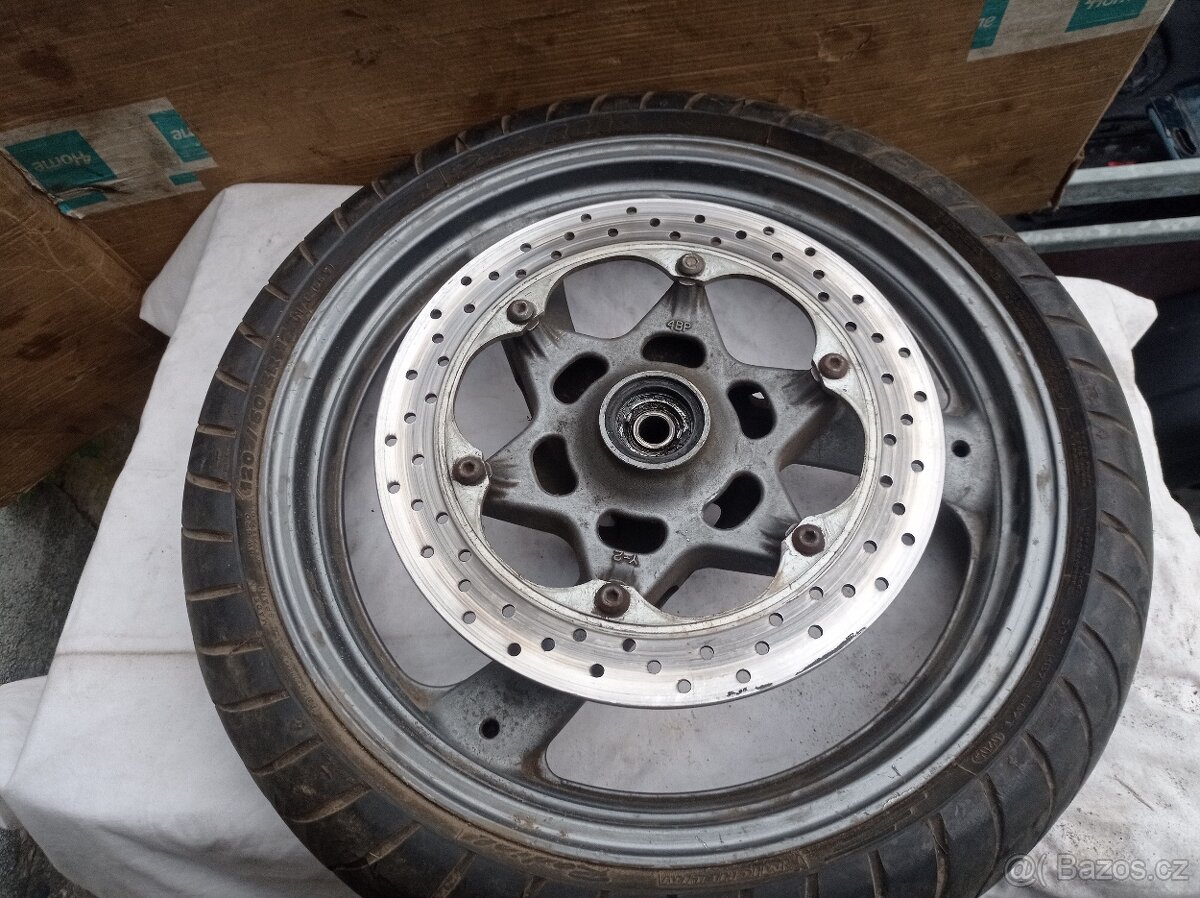 Yamaha XJ 600 Přední kolo