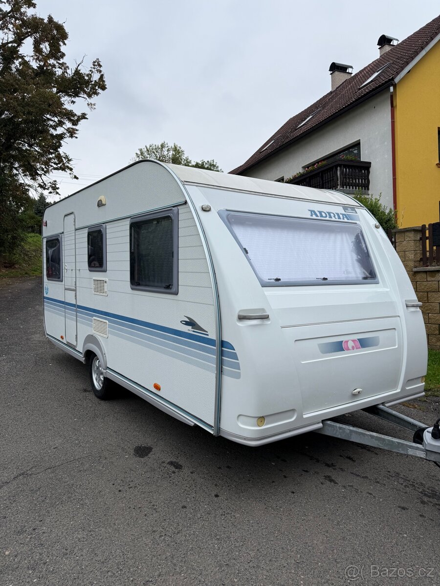 Adria Adora 472LU - předstan