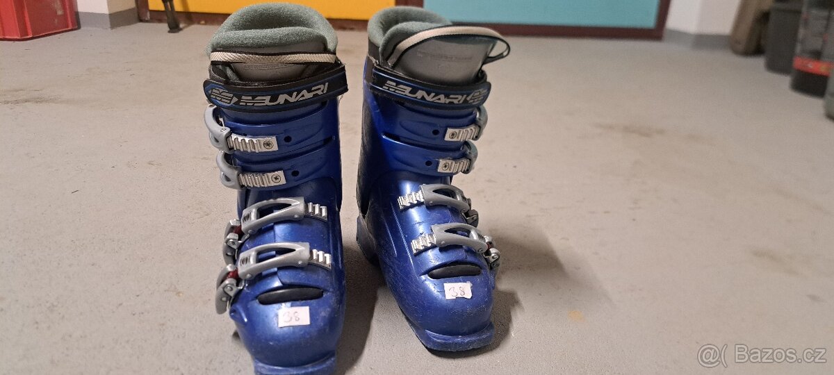 lyžáky vel 39