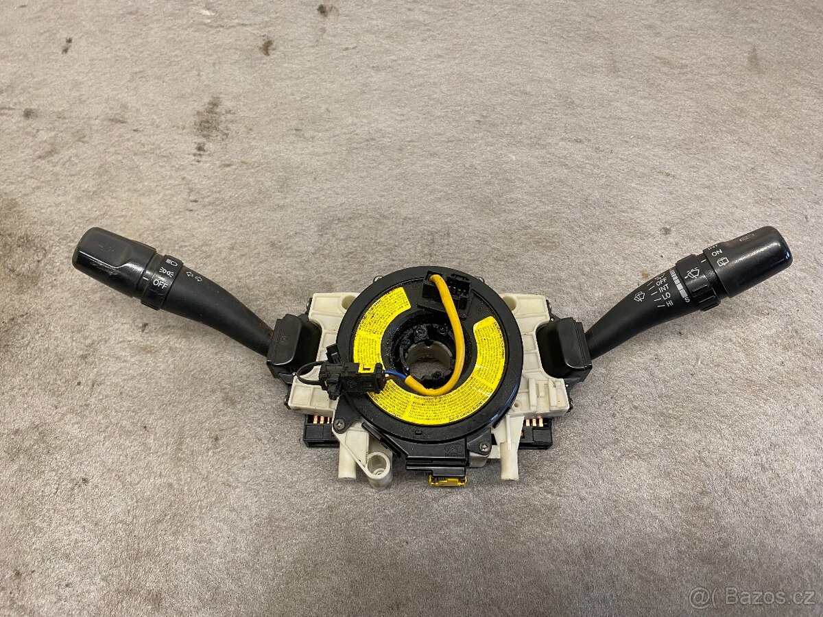 HYUNDAI SANTE FE I 2000-2006 - PÁČKY POD VOLANT