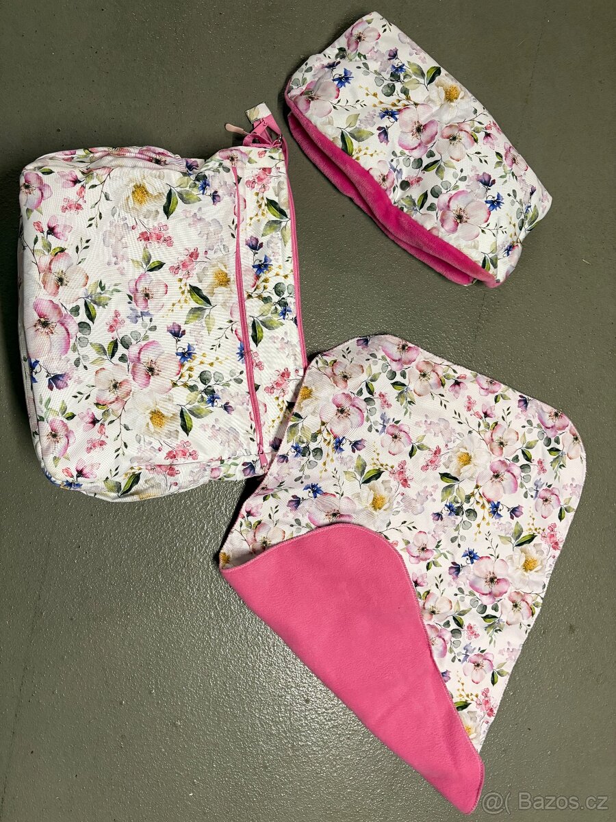 Komplet sada tašek vč.rukávníku