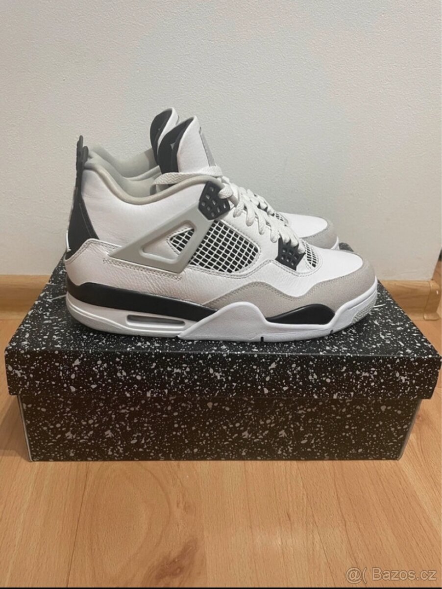 Jordan 4 Military Black 44