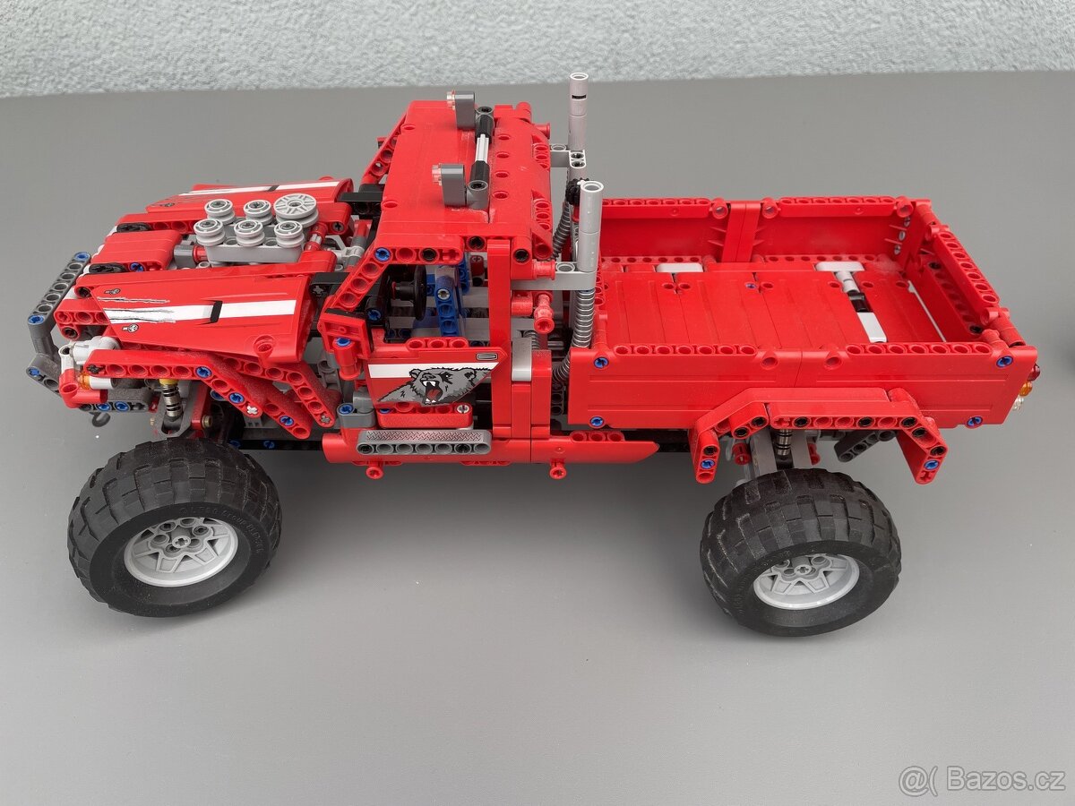 LEGO Technic - Červený pick-up