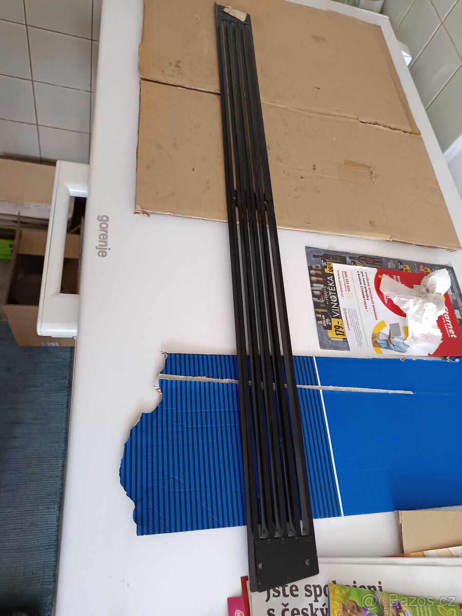 PRODÁM ŠKODA LS,GLS ZADNÍ LIŠTA ČELA.ULOŽENKA,NOVÁ.