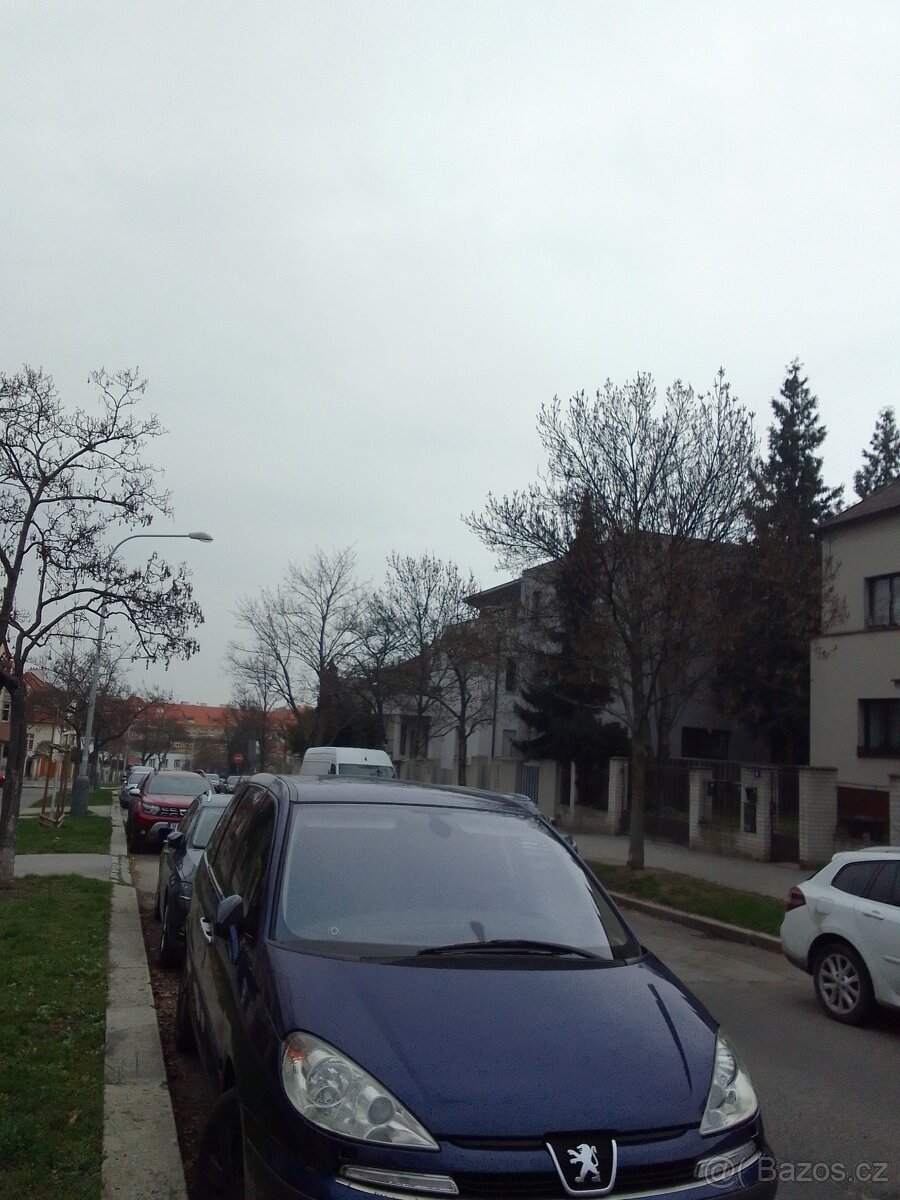 Peugeot 807 2.2 HDI