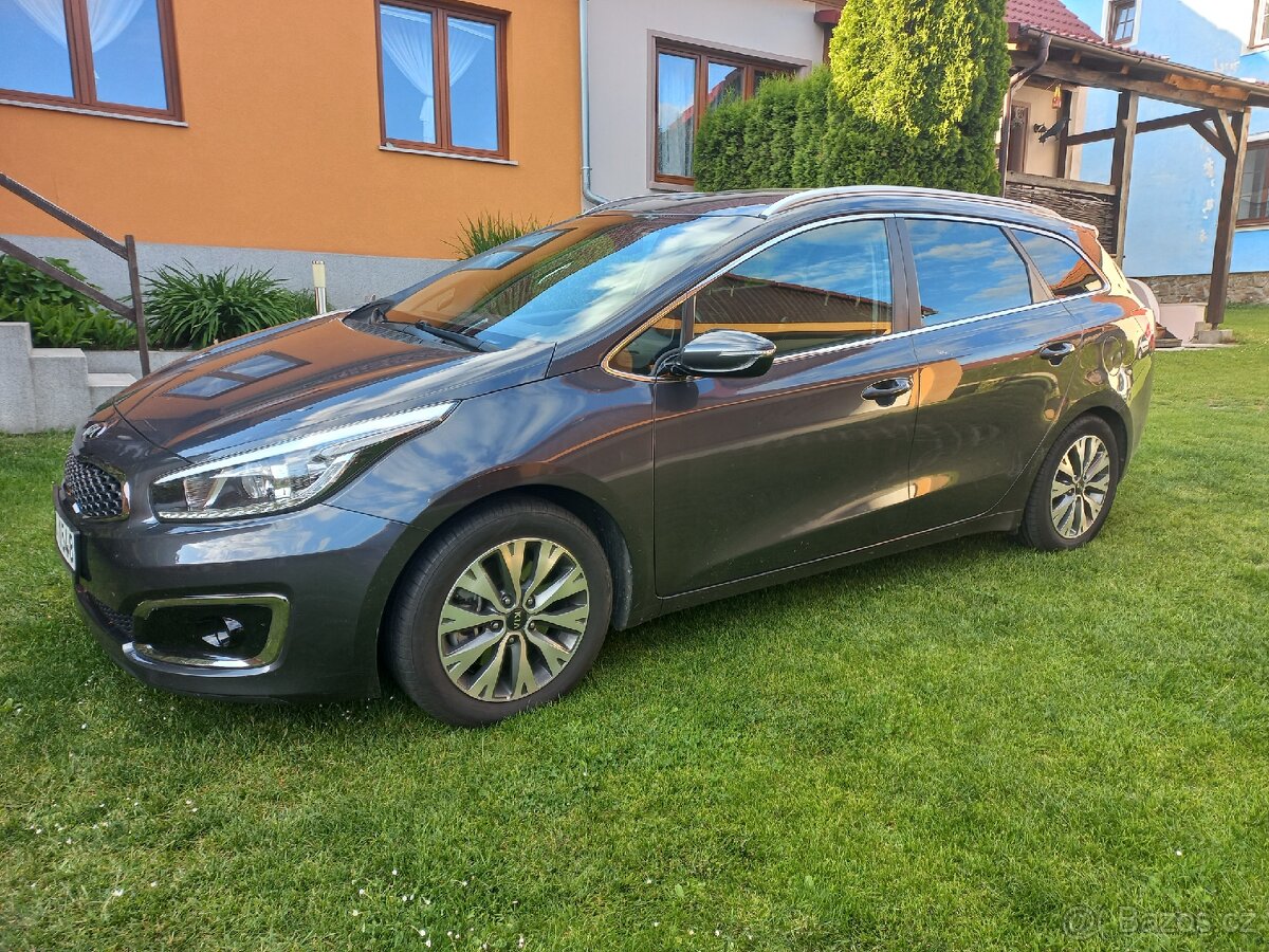 Kia ceed sw 1,6gdi, výbava TOP