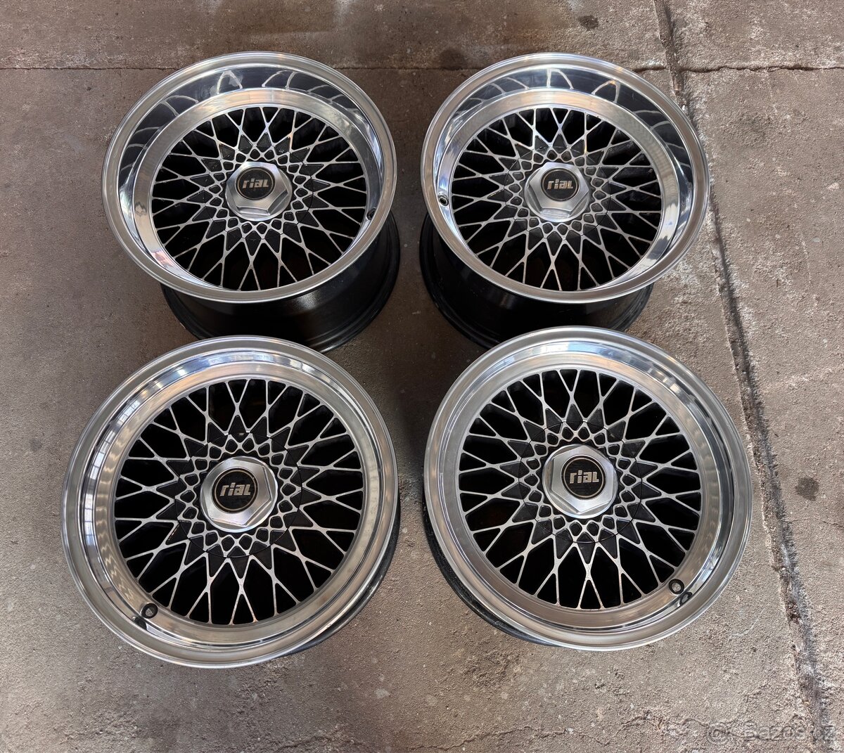 Límcová kola Rial Mesh 8Jx16 + 9Jx16 BMW