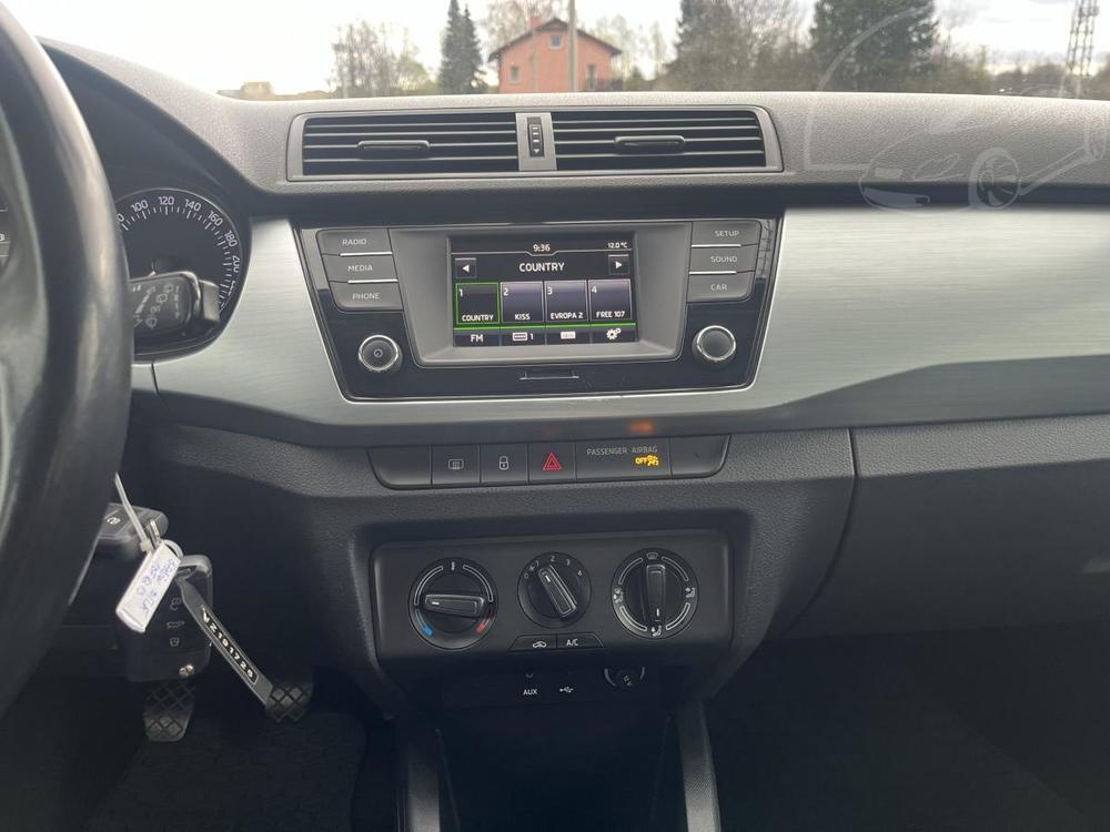 Škoda Fabia III-lišta palubní desky