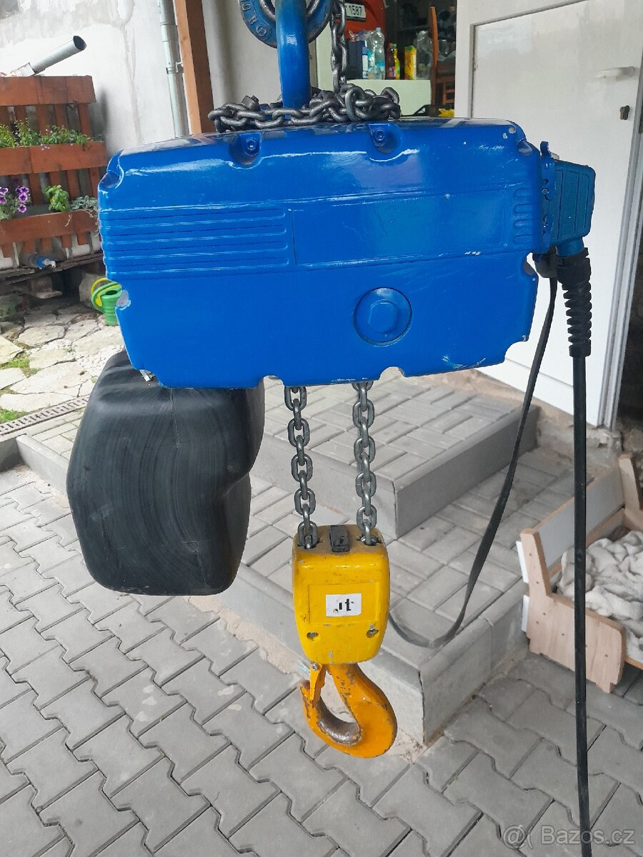 Kladkostroj 2t
