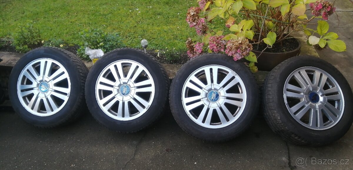 Alu kola orig. Ford 16 se zánovníma pneu 205/55/16, letní