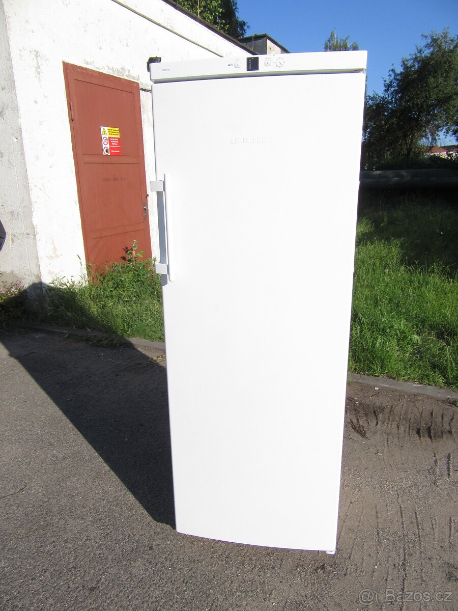 Nabízím mrazák Liebherr. Jeden box praskly. Plně funkční . Z