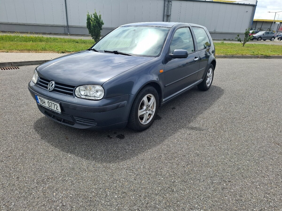 Prodám Volkswagen Golf IV 1.4i