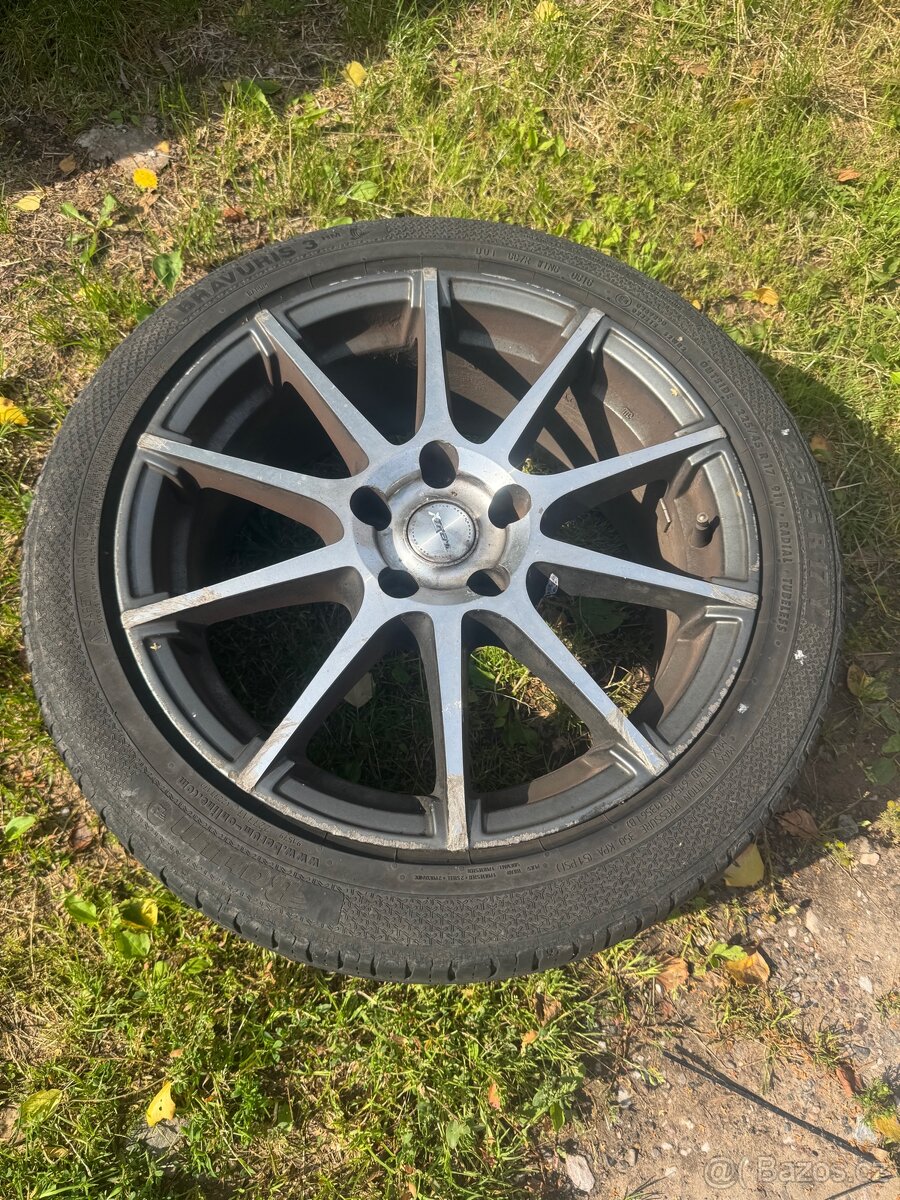 R17 225/45