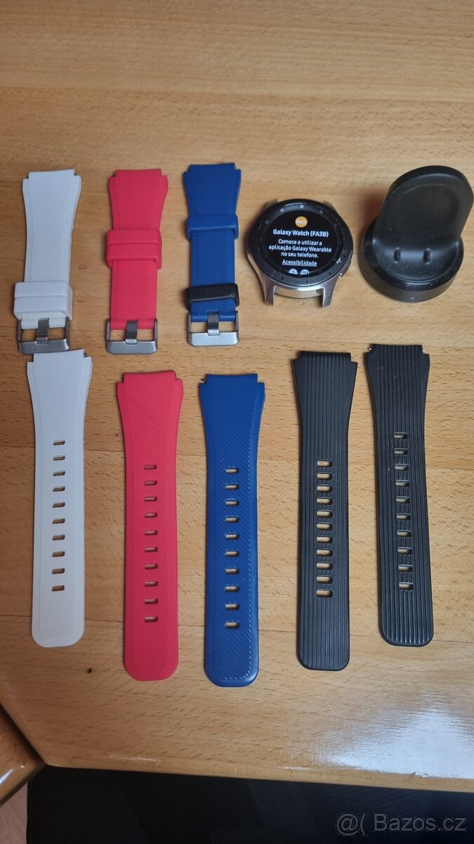 Samsung Galaxy Watch 46mm + řemínky