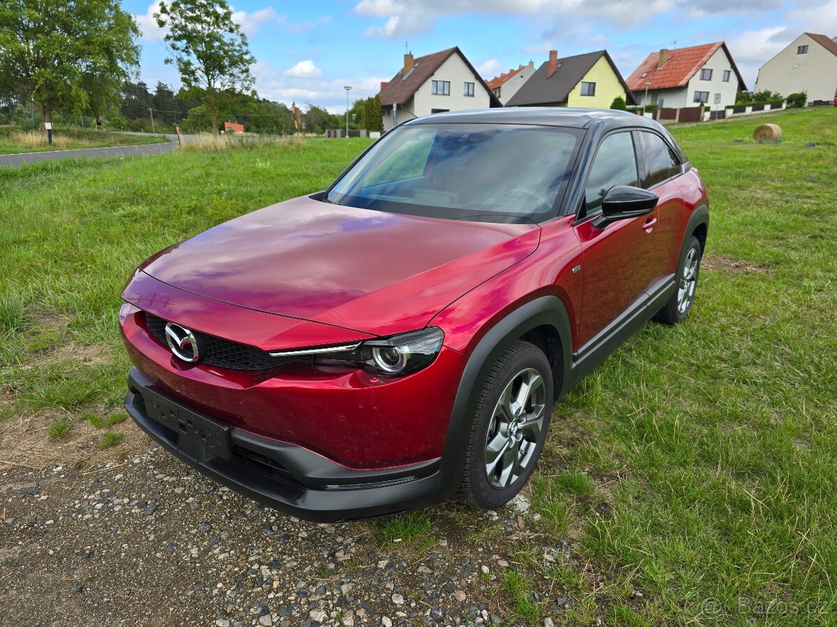 Mazda MX-30 2022 red soul
