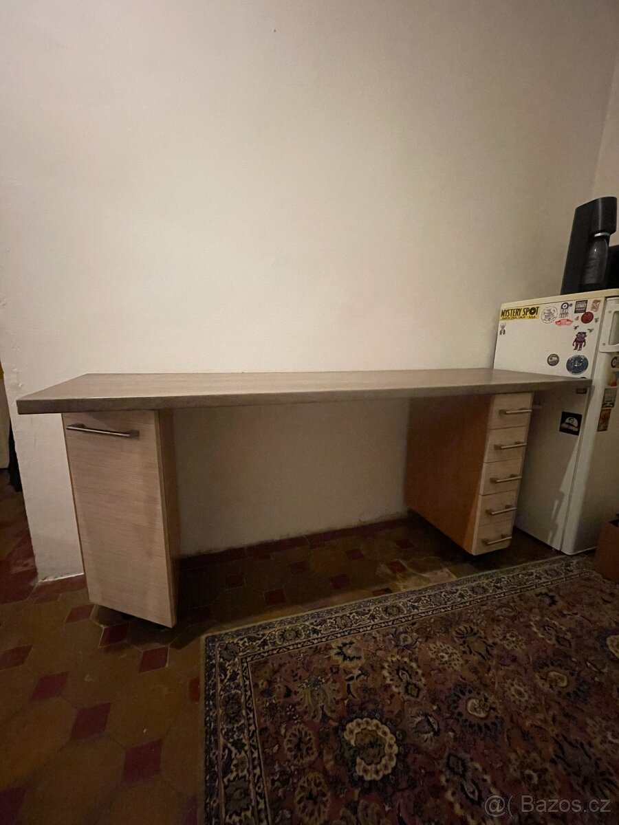 SPĚCHÁ - kuchyňská linka / úložný prostor