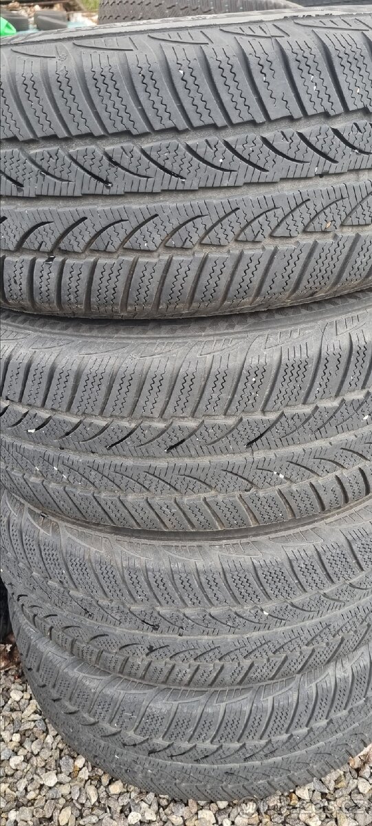 215/65R16 zimní sada DACIA DUSTER 6,5x16 5x114,3 ET50
